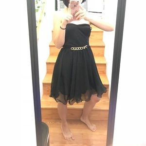 Strapless A-line dress with gold links